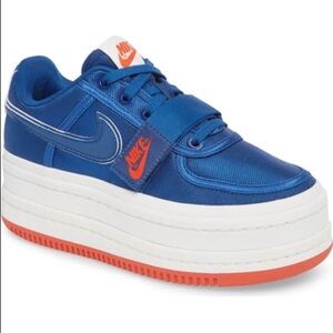 Nike Vandal 2K Sneaker size 6.5 women